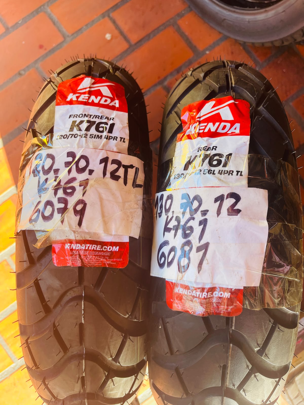 Juego de Llantas Kenda K761 Doble Propósito (120/70-12 y 130/70-12) - BWS 125 / BWS FI / BWS 2T
