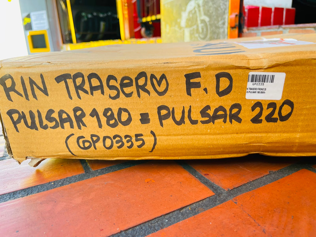 Rin Trasero de Aspas Bajaj Pulsar 180 GT / FD (Freno de Disco) - Negro
