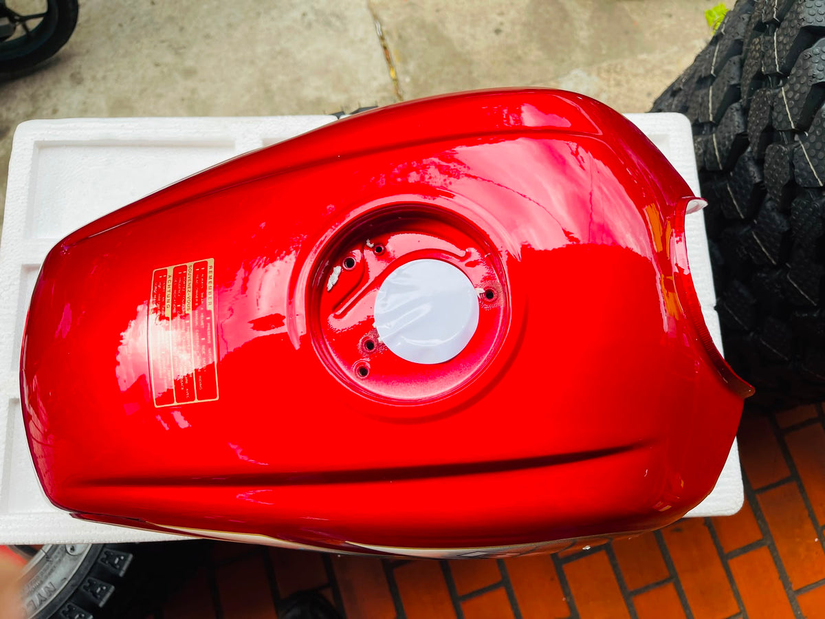 Tanque de Gasolina Bera Socialista / Kanuni 150 - Rojo (Tapa Plana)