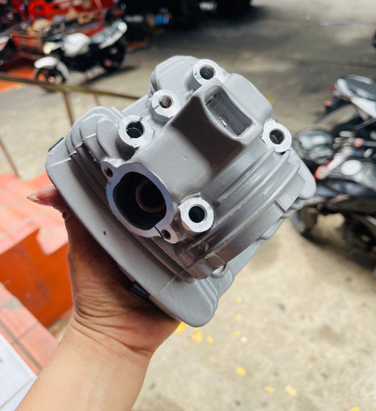 Culata de Motor Original para Bajaj Boxer CT 100 / Platino 100