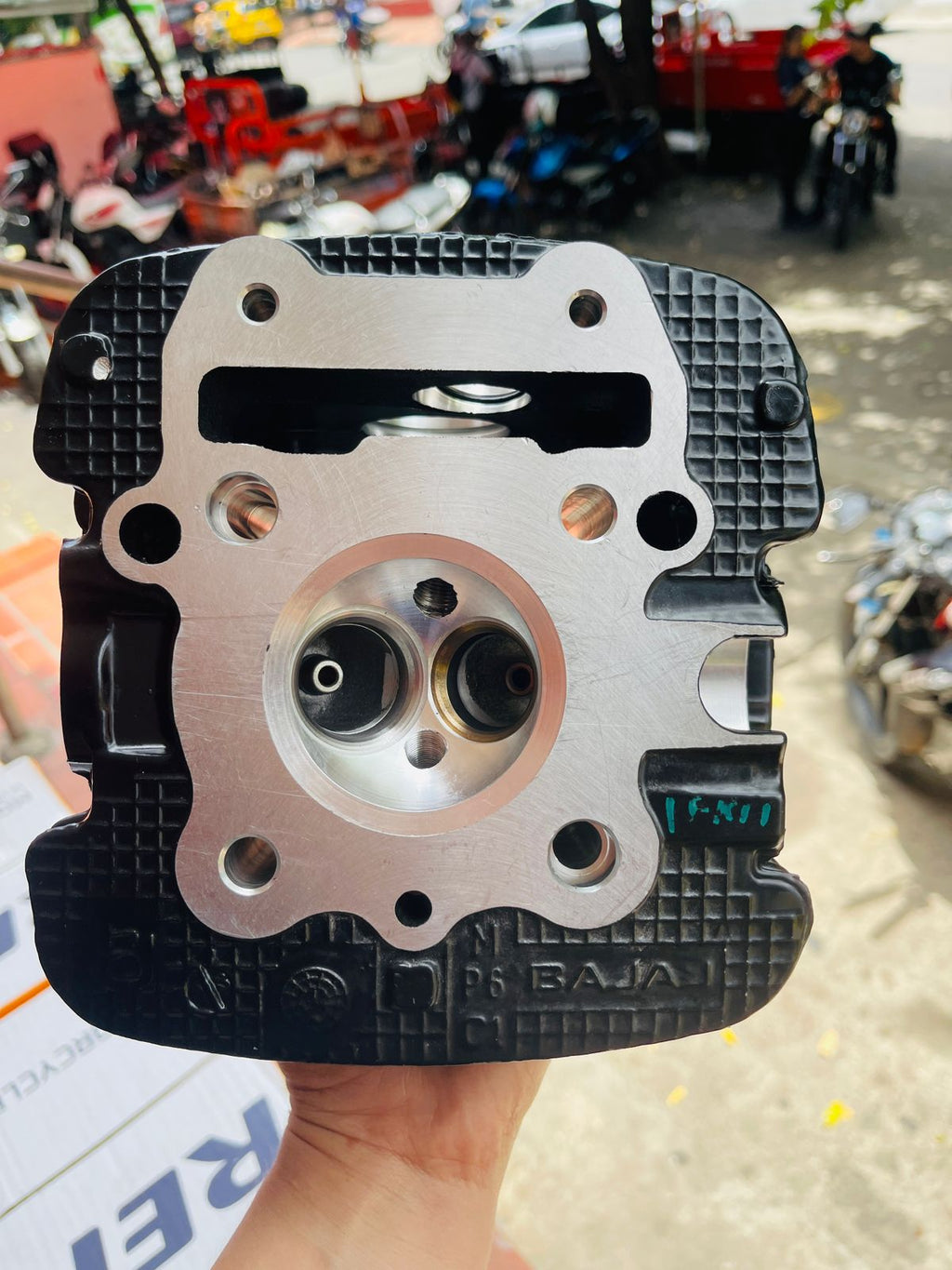 Culata de Motor Original para Bajaj Pulsar 180 / 220 UG (DTS-i)