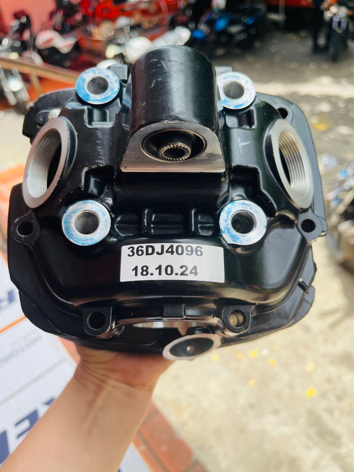 Culata de Motor Original para Bajaj Pulsar 180 / 220 UG (DTS-i)