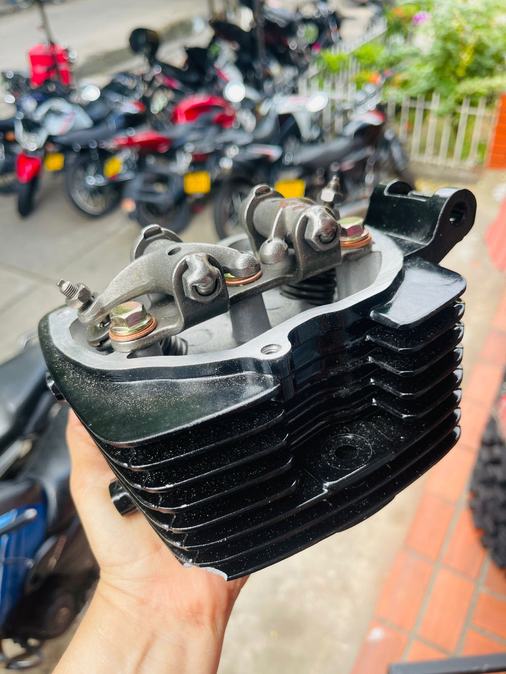 Culata de Motor para CG 150 / AKT NKD 125 Modificada / Cargueros (Con Válvulas) - Código A-133