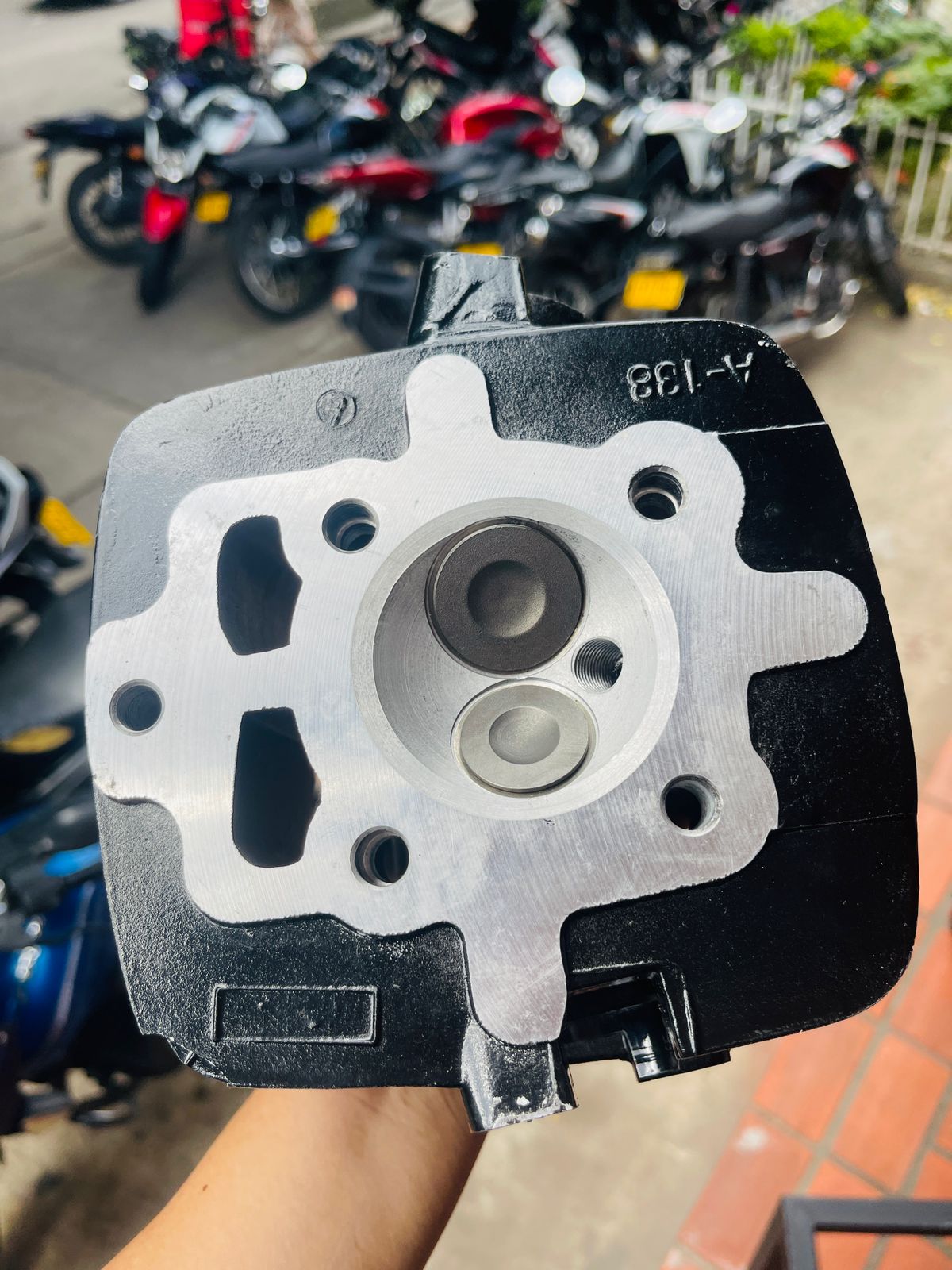 Culata de Motor para CG 150 / AKT NKD 125 Modificada / Cargueros (Con Válvulas) - Código A-133