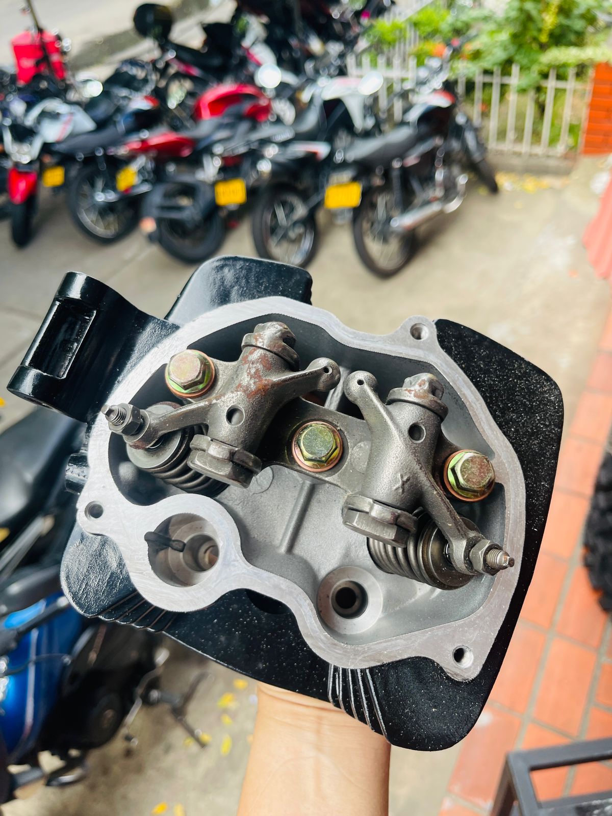 Culata de Motor para CG 150 / AKT NKD 125 Modificada / Cargueros (Con Válvulas) - Código A-133