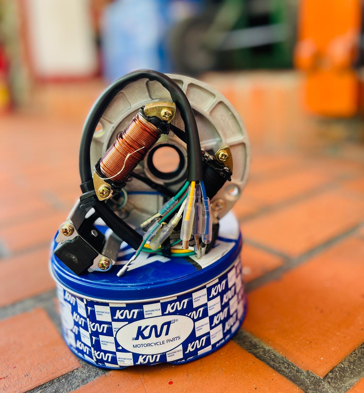 STATOR DE BOBINAS / PLATO DE BOBINAS COMPLETO KNT PARA AKT FLEX 125 / AKT 110 / WAVE 100